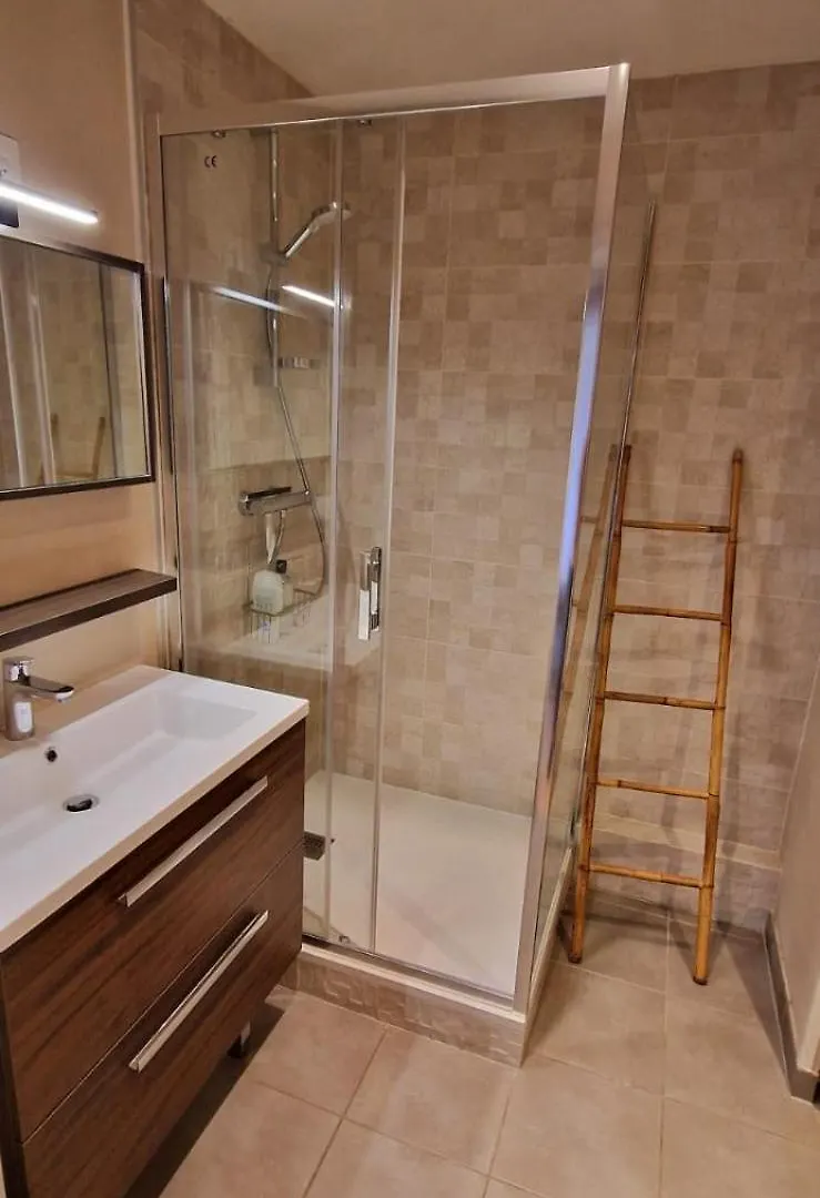Studio Moderne, 10Min A Pied Gare D'Annecy Apartment