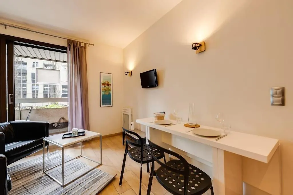 Studio Moderne, 10Min A Pied Gare D'Annecy Apartment